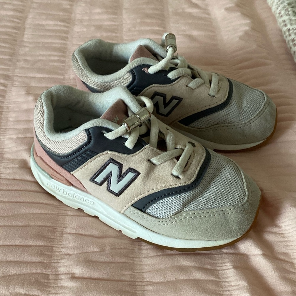 New Balance toddler 997H sneaker